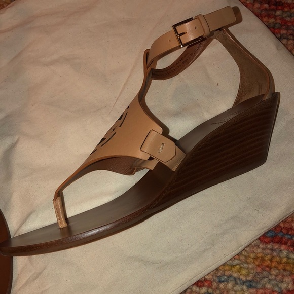 Tory Burch sandals - Picture 2 of 8